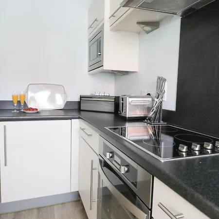 2 Perran Court *