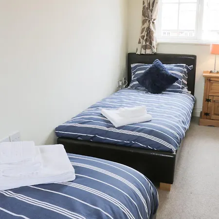2 Perran Court *